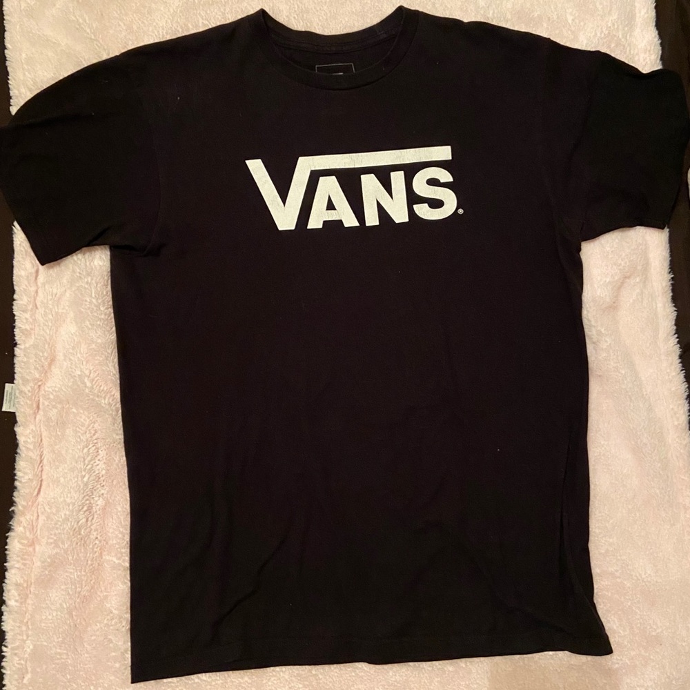SOLD❗️ Men’s Vans shirt